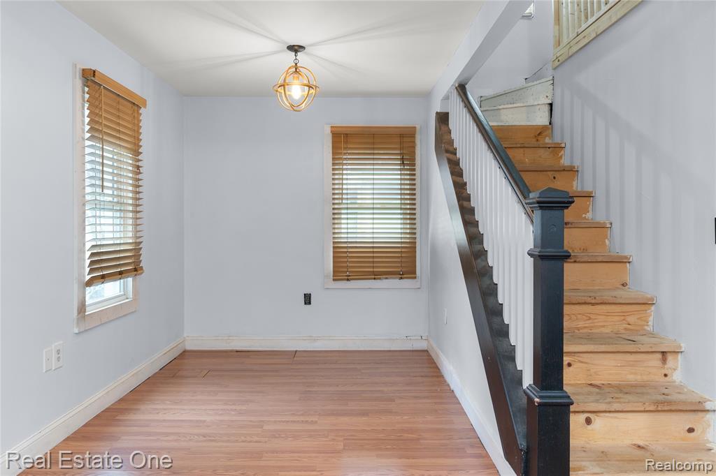26170 Wick Road Taylor, MI 48180 - Photo 5 of 16