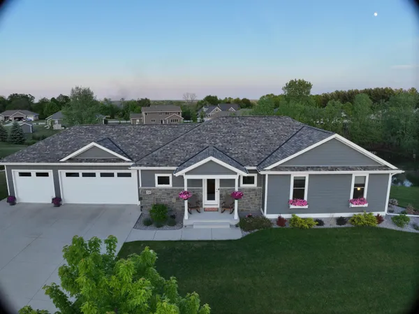 $579,900 | 711 Meadow Ridge Lane, Plymouth, WI 53073