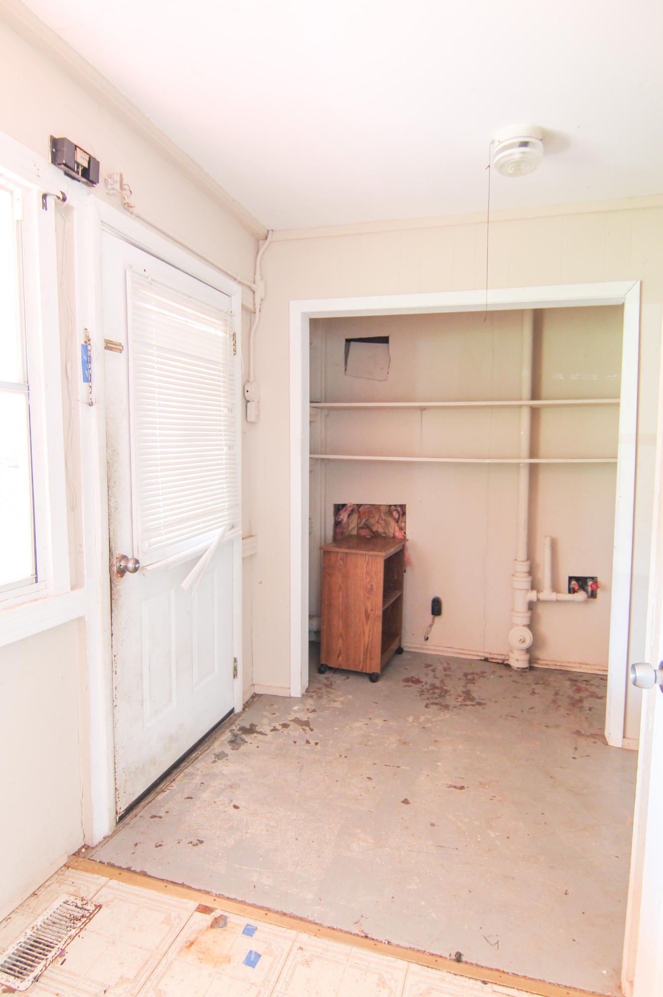 100 East Damascus Road Oak Ridge, TN 37830 - Photo 16 of 16 a view of an empty room