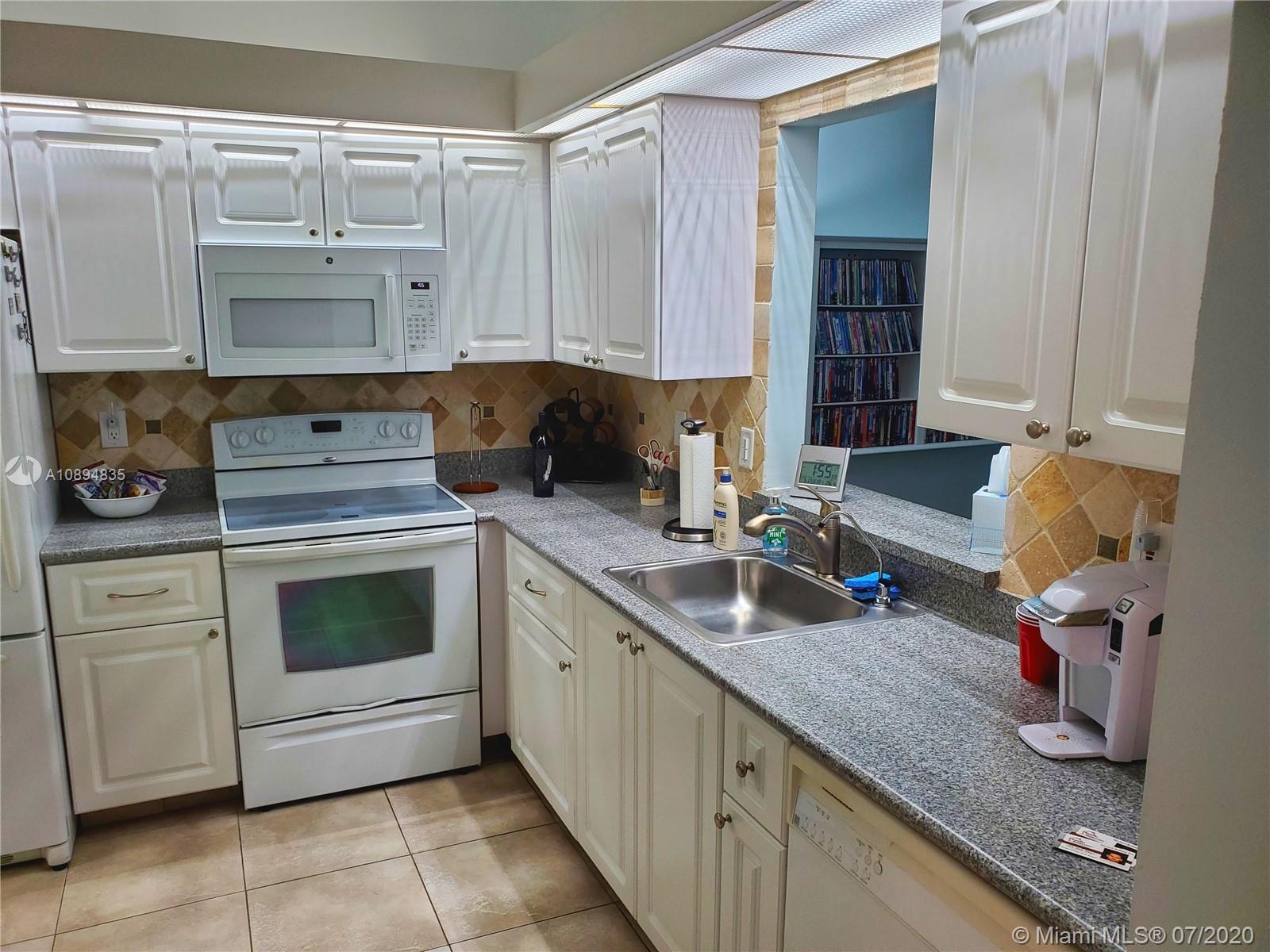 8250 Springview Terrace, Unit 8250 Boca Raton, FL 33496 - Photo 9 of 22 Gallery Image 9