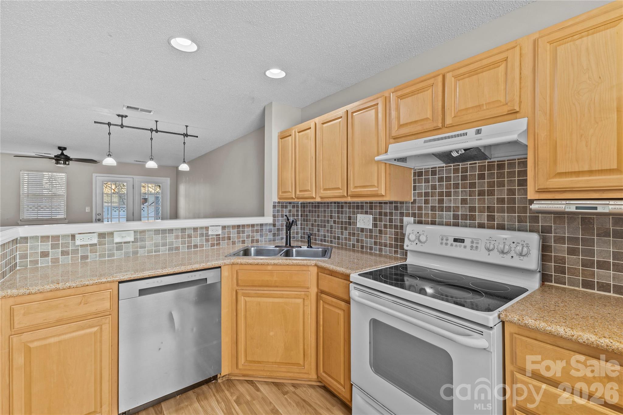 10923 Holly Ridge Boulevard Charlotte, NC 28216 - Photo 8 of 40
