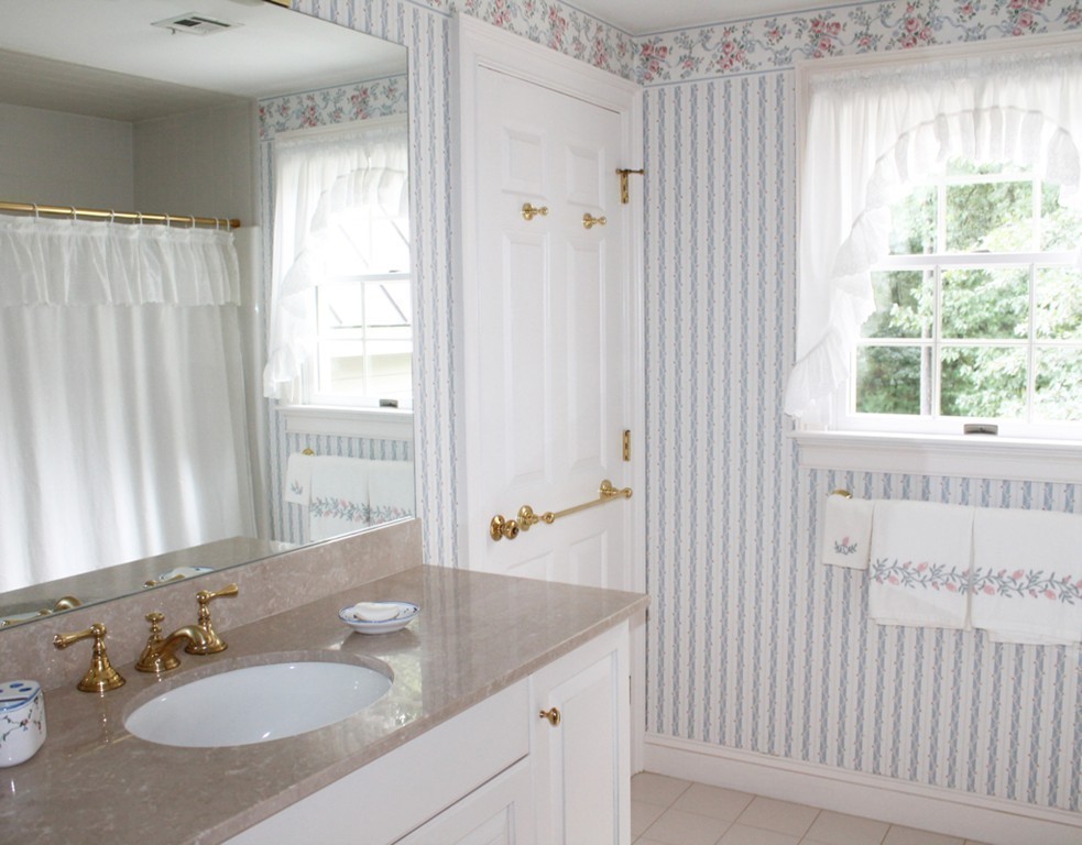 111 Lexington Road Lincoln, MA 01773 - Photo 25 of 29