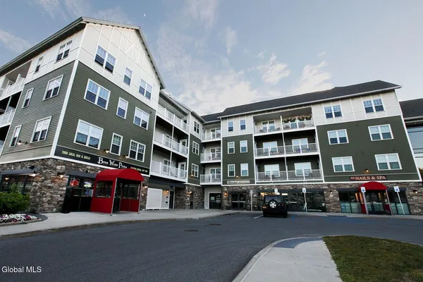 $2,171 | 74 Weibel Avenue, Unit 11HP407, Saratoga Springs, NY 12866