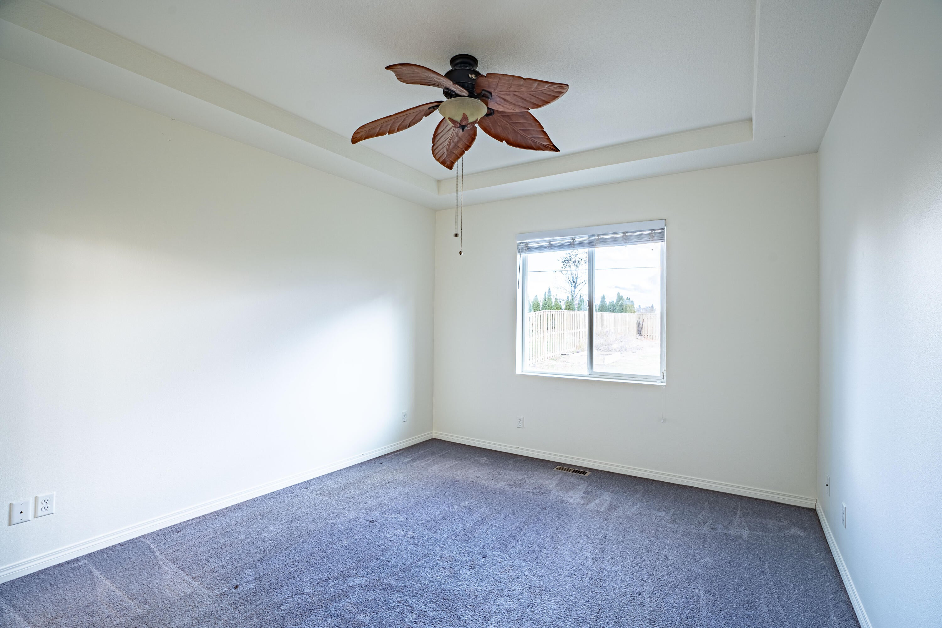 2953 Southwest 50th Street Redmond, OR 97756 - Photo 19 of 32 Primary Bedroom