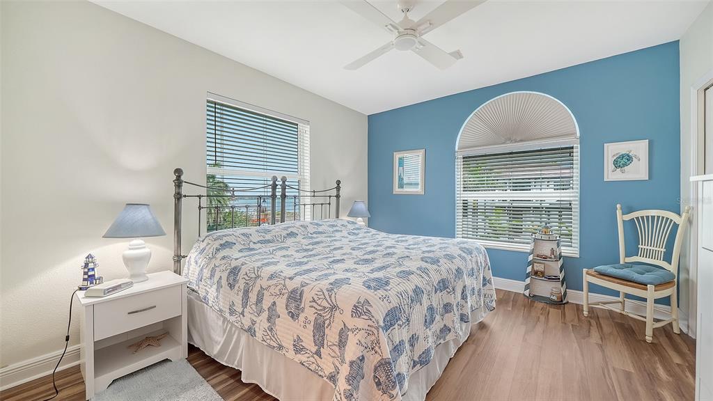 657 Halyard Lane Longboat Key, FL 34228 - Photo 19 of 33