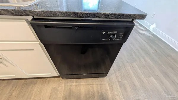 $995 | 313 North Navy Boulevard, Unit 2D, Pensacola, FL 32507