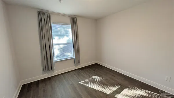 $995 | 313 North Navy Boulevard, Unit 2D, Pensacola, FL 32507