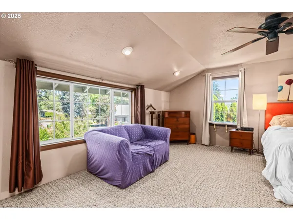 $485,000 | 1141 Thayer Avenue, Cottage Grove, OR 97424
