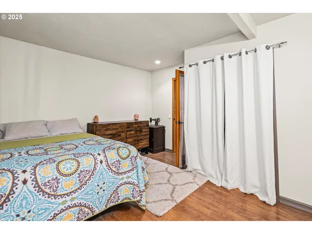 $485,000 | 1141 Thayer Avenue, Cottage Grove, OR 97424