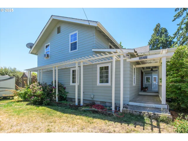 $485,000 | 1141 Thayer Avenue, Cottage Grove, OR 97424