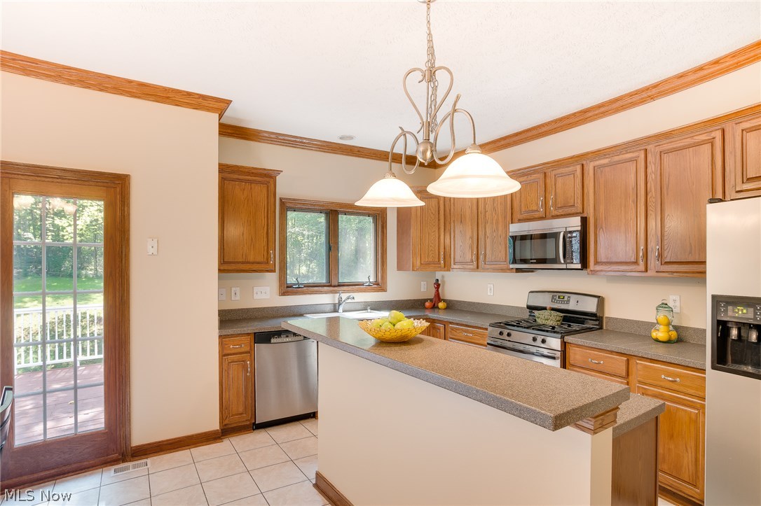 9930 Campton Ridge Drive Chardon, OH 44024 - Photo 6 of 25