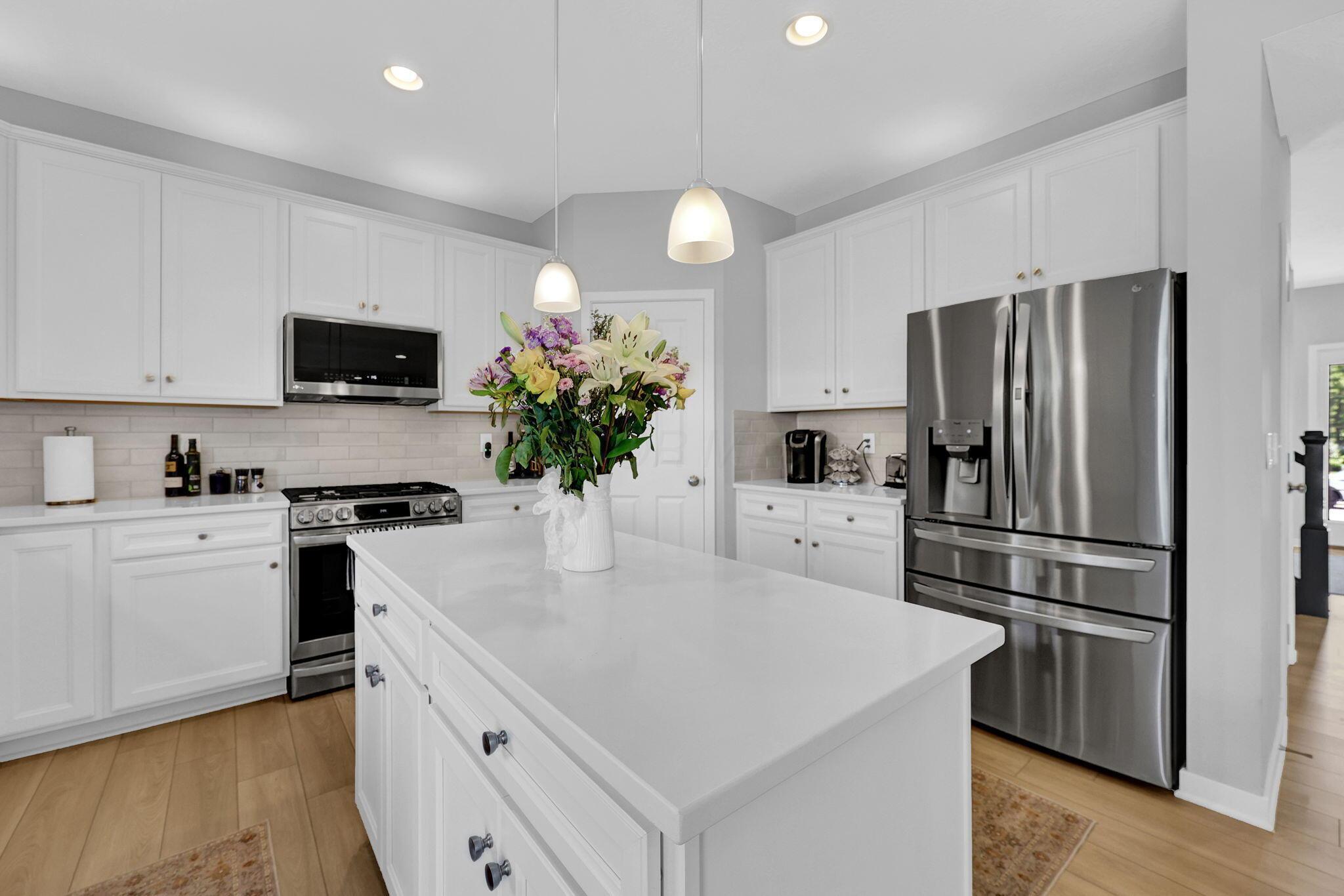 12-web-or-mls-378-cherry-hills-rd