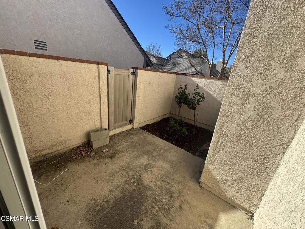 1874 Suntree Lane Simi Valley, CA 93063 - Photo 16 of 20