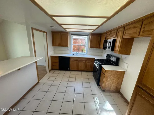 $3,800 | 1874 Suntree Lane, Simi Valley, CA 93063