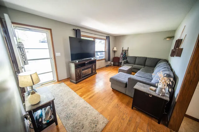 $259,000 | 605 5th Avenue Northeast, Stewartville, MN 55976