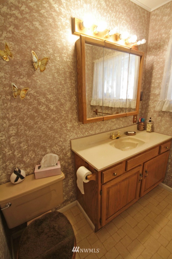 551 Index Avenue Northeast Renton, WA 98056 - Photo 8 of 9 Gallery Image 8