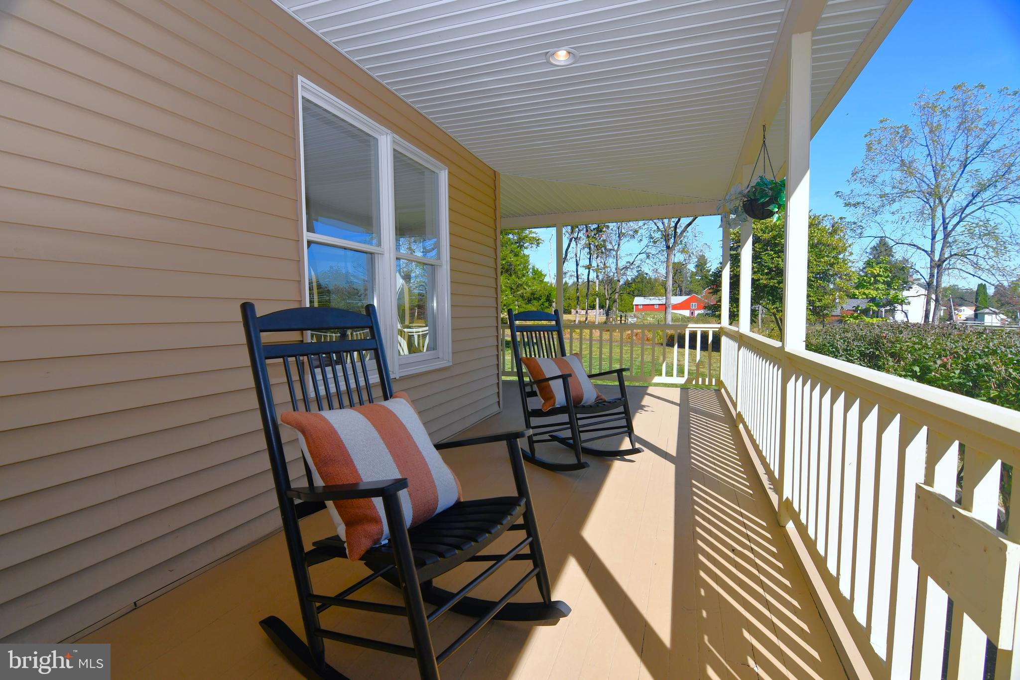 809 Old Bethlehem Road Quakertown, PA 18951 - Photo 4 of 65 Welcoming Covered Front Porch!