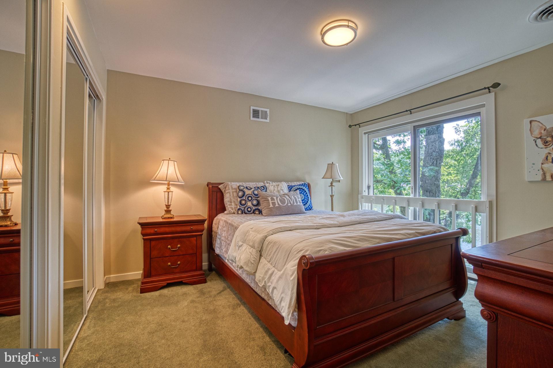 1516 Inlet Court Reston, VA 20190 - Photo 20 of 37 3rd bedroom