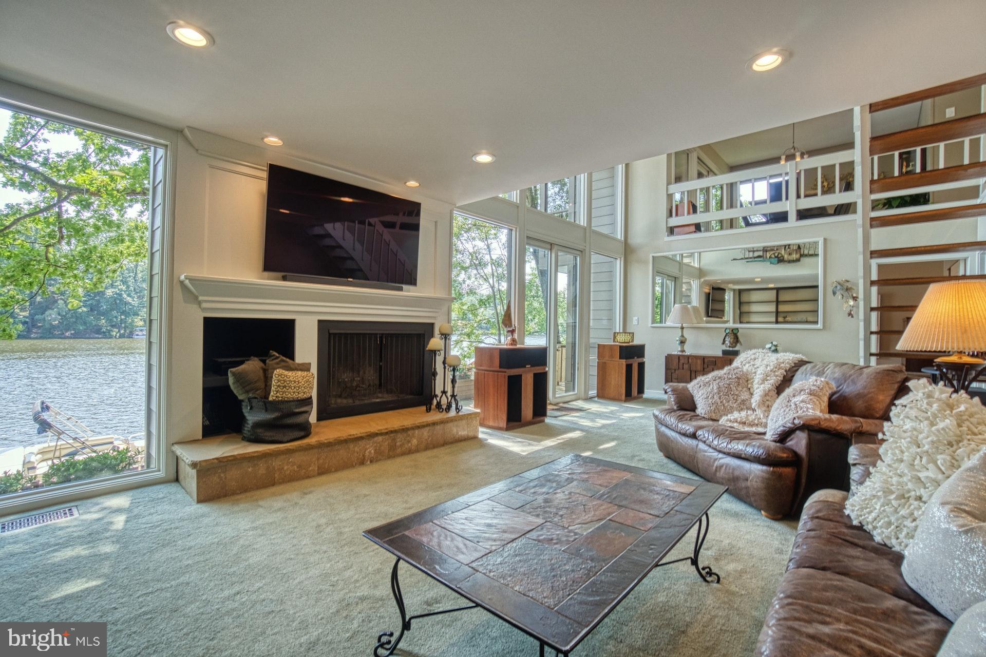 1516 Inlet Court Reston, VA 20190 - Photo 24 of 37 Family room