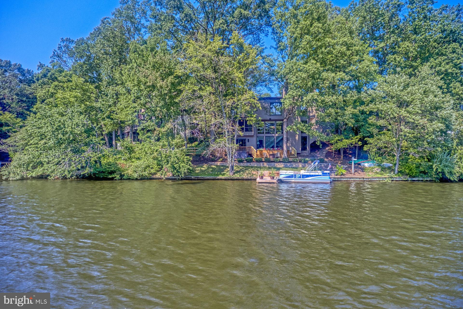1516 Inlet Court Reston, VA 20190 - Photo 35 of 37