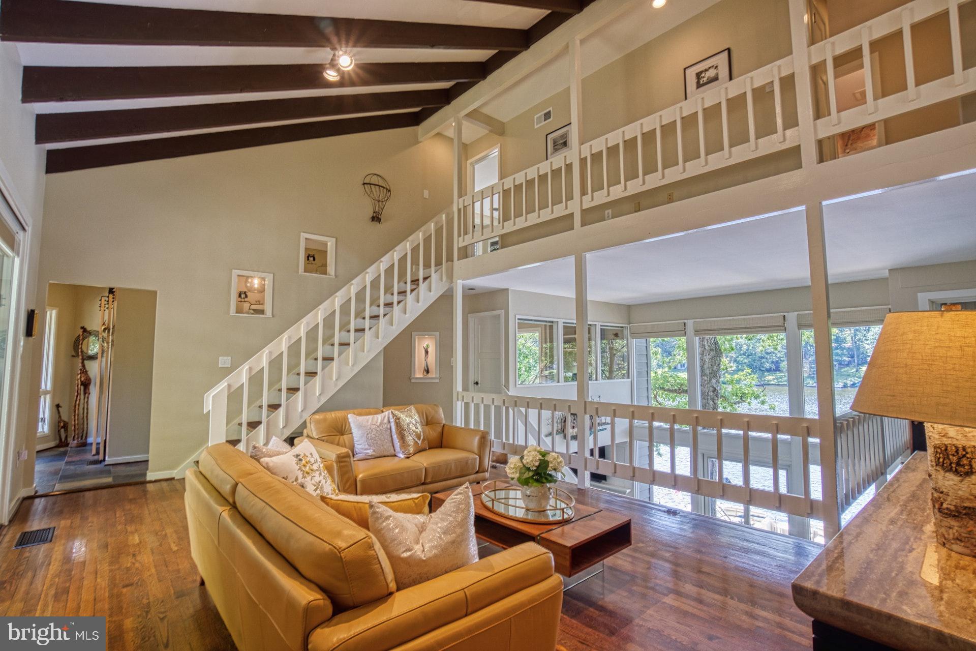 1516 Inlet Court Reston, VA 20190 - Photo 6 of 37 Living room