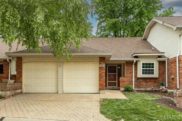 $269,000 | 12911 Autumn View Drive, St. Louis, MO 63146