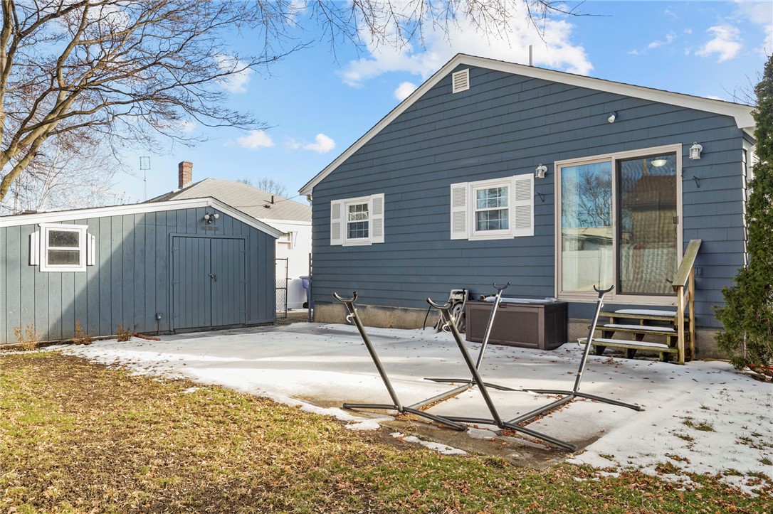 32 Ordway Street Pawtucket, RI 02861 - Photo 31 of 38