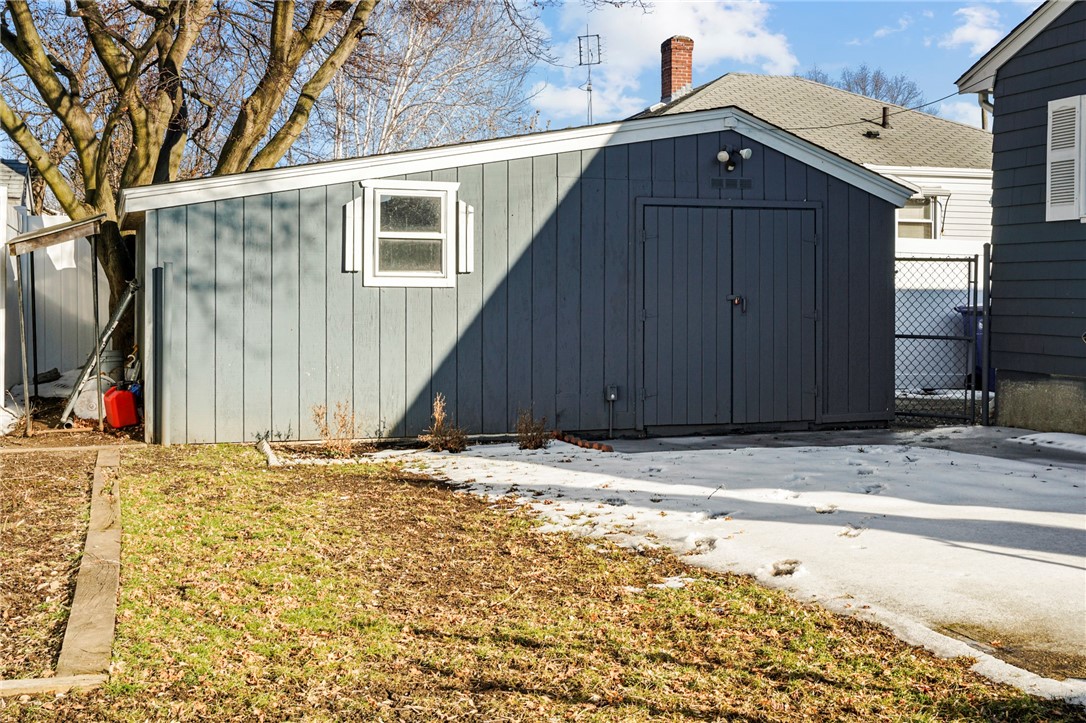 32 Ordway Street Pawtucket, RI 02861 - Photo 33 of 38