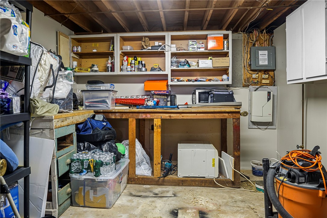 32 Ordway Street Pawtucket, RI 02861 - Photo 36 of 38