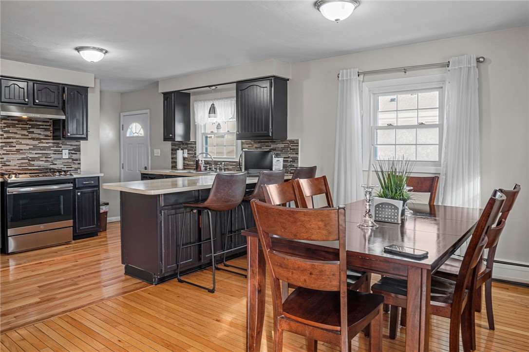 32 Ordway Street Pawtucket, RI 02861 - Photo 8 of 38