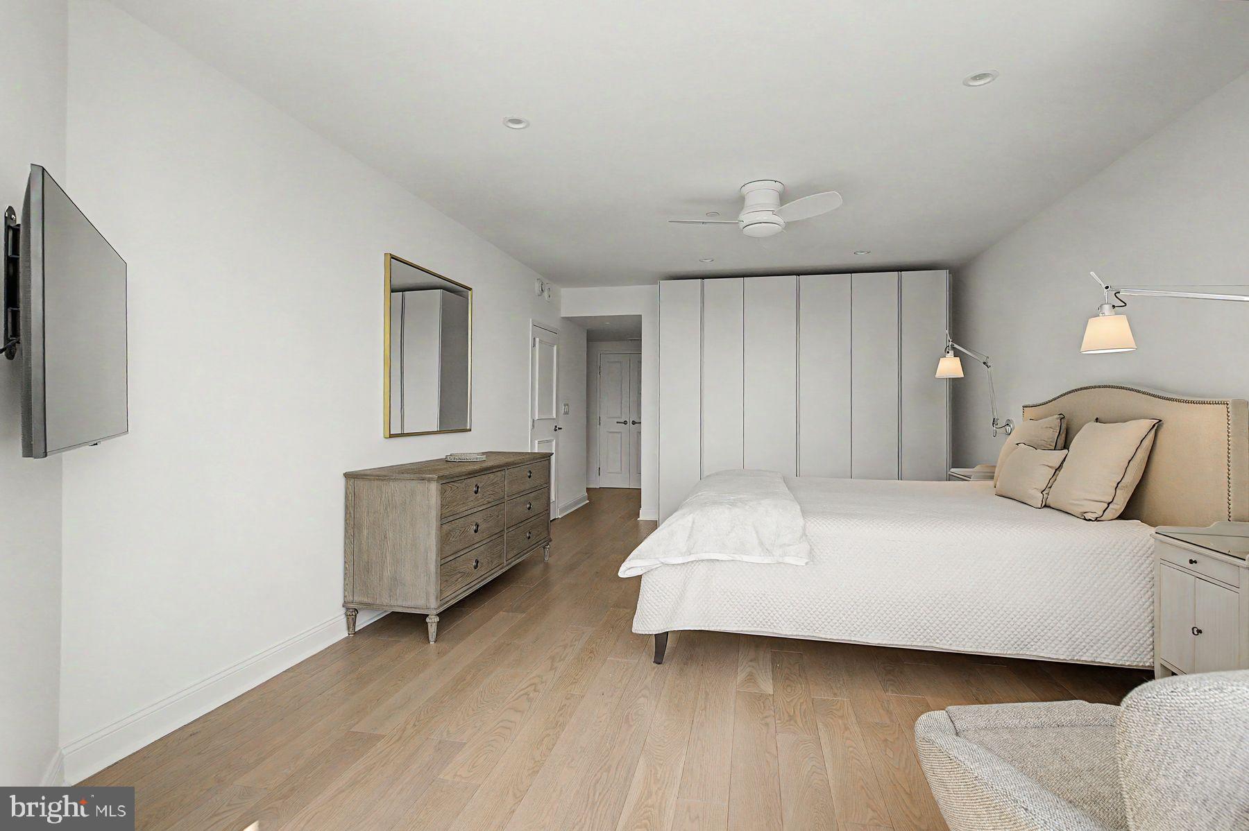 202-210 West Rittenhouse Square, Unit 1808 Philadelphia, PA 19103 - Photo 30 of 44