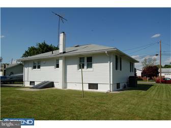 69 Eaton Road Pennsville, NJ 08070 - Photo 9 of 11 Exterior Back