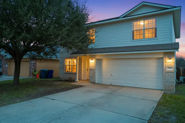 $1,800 | 714 Lavaca Loop, Elgin, TX 78621