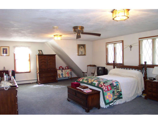 45 Teresa Road Hopkinton, MA 01748 - Photo 12 of 13 Gallery Image 12