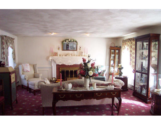 45 Teresa Road Hopkinton, MA 01748 - Photo 6 of 13 Gallery Image 6