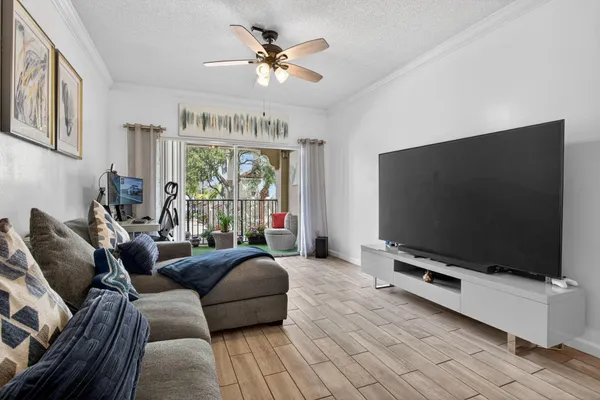 $275,000 | 5980 West Sample Road, Unit 204, Coral Springs, FL 33067