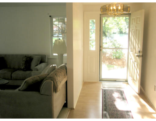 301 D Ridgefield Circle, Unit D Clinton, MA 01510 - Photo 2 of 12 Gallery Image 2