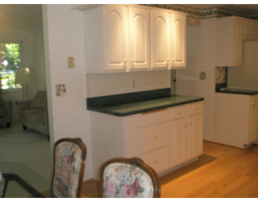 301 D Ridgefield Circle, Unit D Clinton, MA 01510 - Photo 7 of 12 Gallery Image 7
