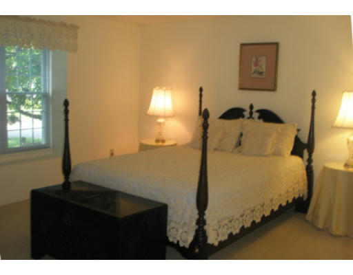 301 D Ridgefield Circle, Unit D Clinton, MA 01510 - Photo 8 of 12 Gallery Image 8