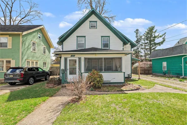 $159,900 | 709 Griswold Street, Jackson, MI 49203