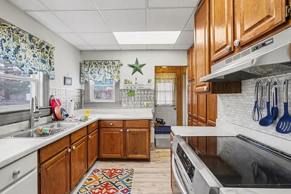 $159,900 | 709 Griswold Street, Jackson, MI 49203