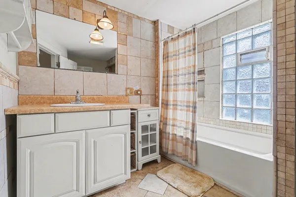 $159,900 | 709 Griswold Street, Jackson, MI 49203