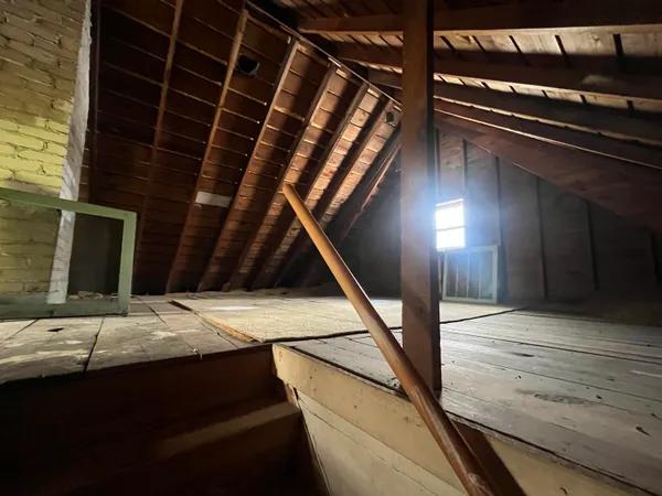 $169,900 | 709 Griswold Street, Jackson, MI 49203