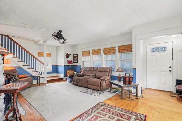 $159,900 | 709 Griswold Street, Jackson, MI 49203