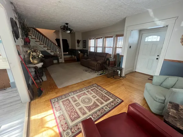 $169,900 | 709 Griswold Street, Jackson, MI 49203