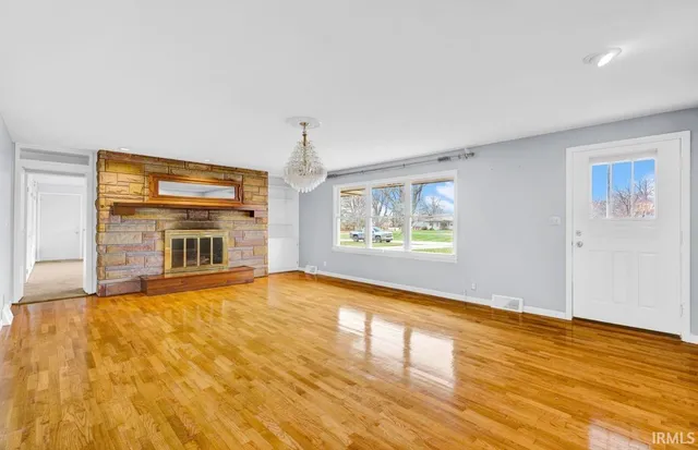 $298,000 | 218 Pine Street, Vincennes, IN 47591