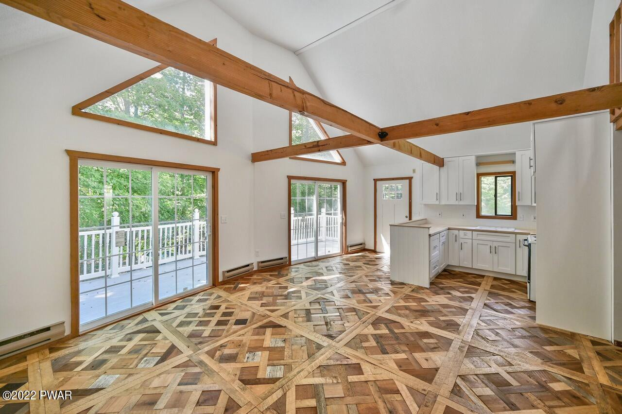134 Mozzette Road Greentown, PA 18426 - Photo 4 of 41 Living Area