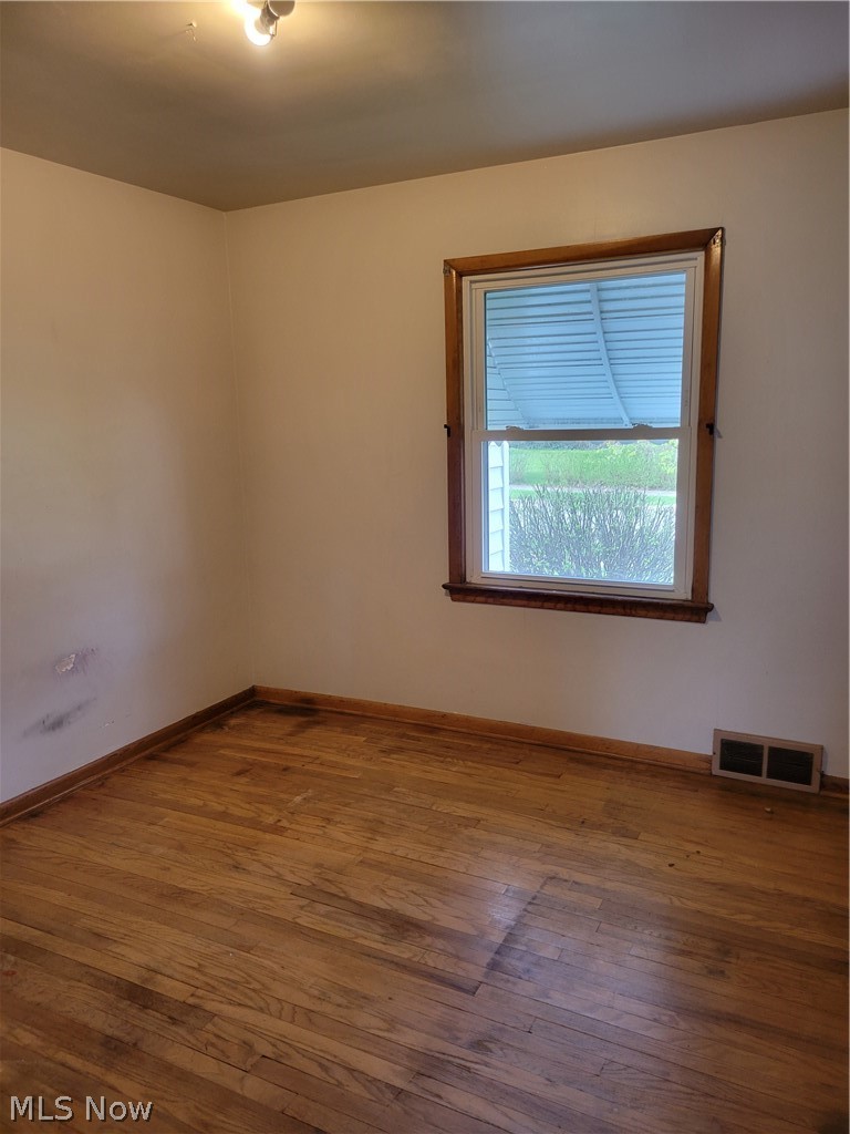4127 Lowden Road Cleveland, OH 44121 - Photo 9 of 14 Gallery Image 9