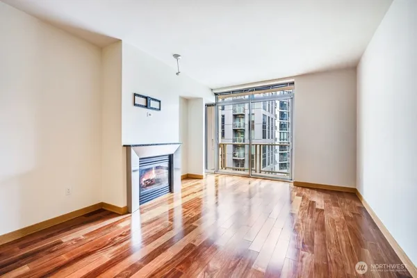$2,800 | 900 Lenora Street, Unit W703, Seattle, WA 98121