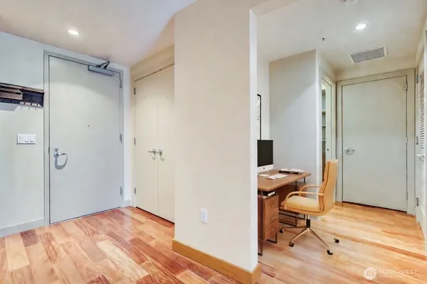 $2,800 | 900 Lenora Street, Unit W703, Seattle, WA 98121